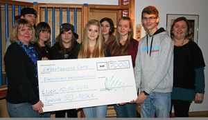 NEWS - ESSENZ-Rock-Dein-Block: 7.000 Euro zum Abschluss des Benefizevents AZuKA