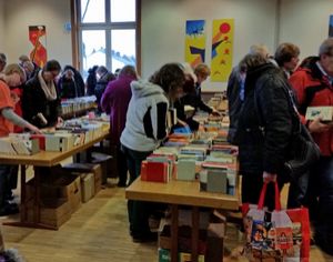 Bücherbasar zugunsten der Essener Elterninitiative erzielt neue Rekordsumme